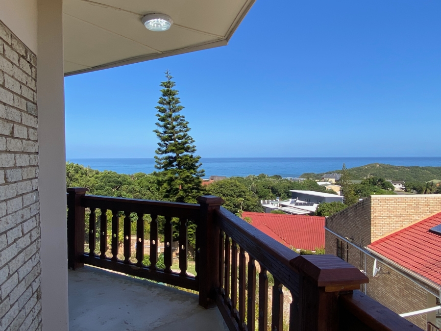 5 Bedroom Property for Sale in Cintsa East Eastern Cape